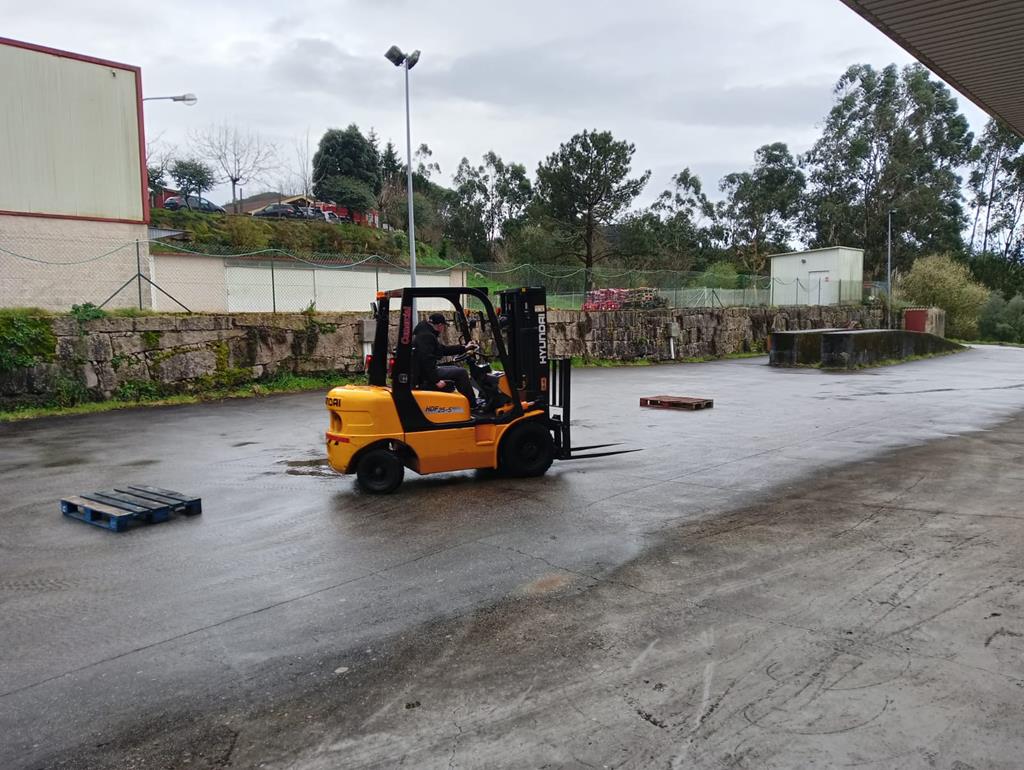COGAMI impulsa unha formación en xestión de stock e manexo de carretilla elevadora