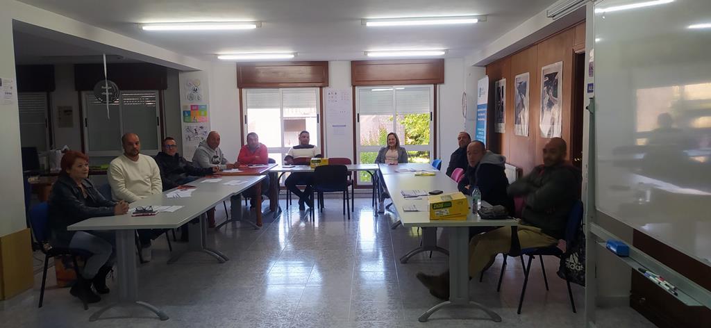 COGAMI inicia en Cuntis un curso de expendedor de combustible no que se forman doce persoas 
