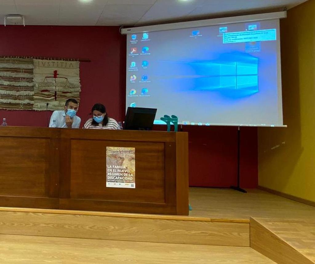 COGAMI participa como poñente nun curso organizado pola UDC sobre a familia no novo réxime da discapacidade