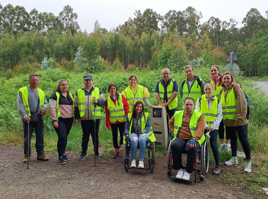 Profesionais e persoas usuarias do proxecto innovador de COGAMI percorren os últimos 20 km do Camiño