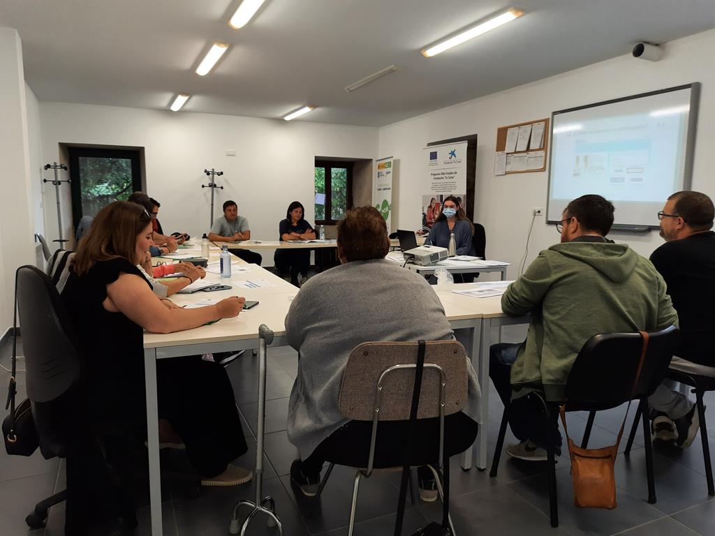 COGAMI forma a 15 persoas con discapacidade do Salnés e Caldas como recepcionistas de oficina