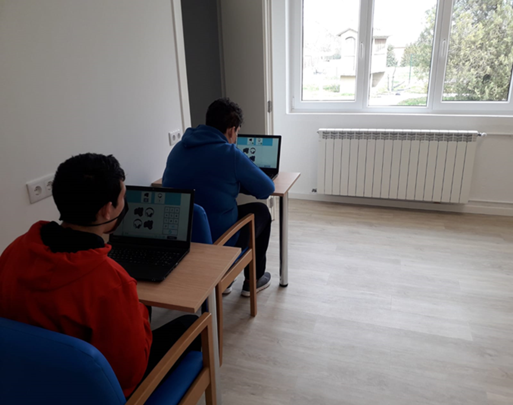 AGORA achega as TIC ás persoas con discapacidade co proxecto Dixitalizando o rural