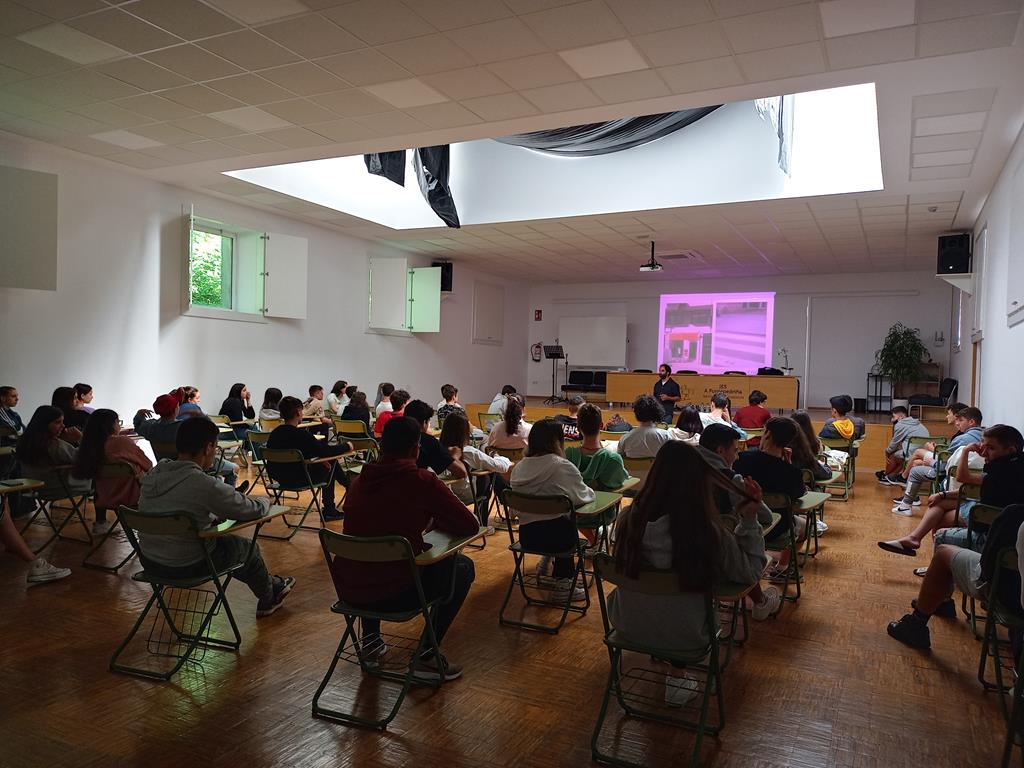 O Servizo de Orientación de COGAMI acudiu ás aulas para falar de integración laboral e economía social