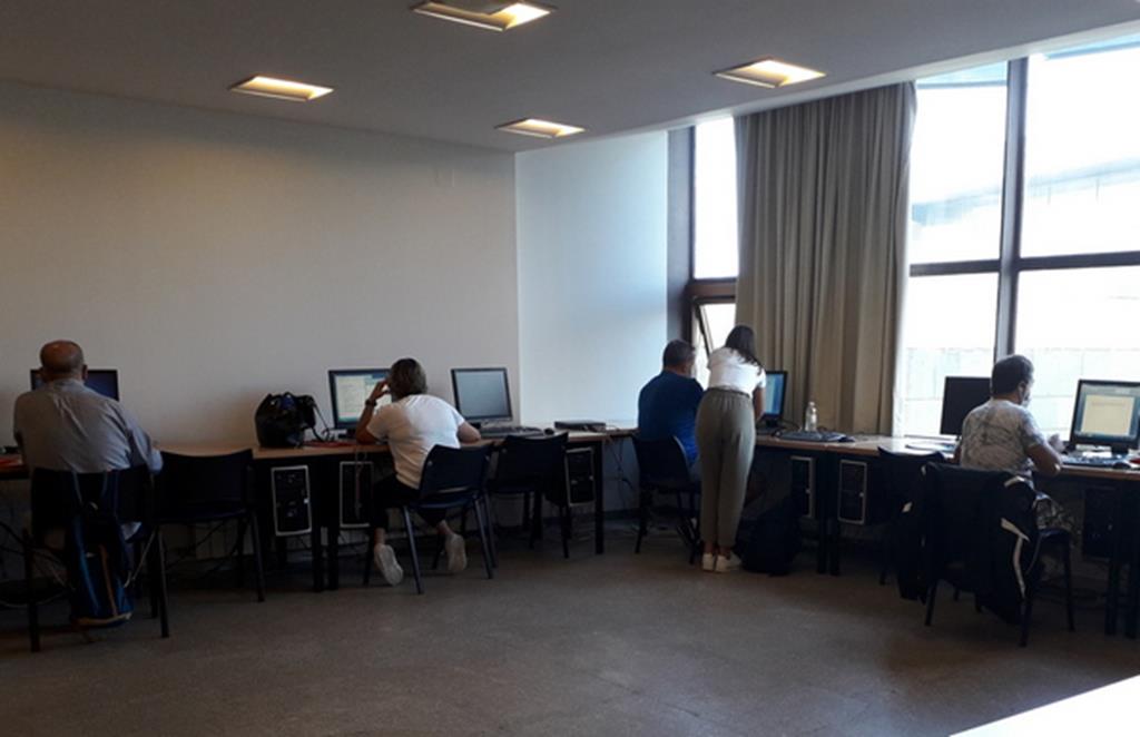COGAMI forma en informática a persoas maiores de 45 anos apuntadas na bolsa de emprego de Pontevedra
