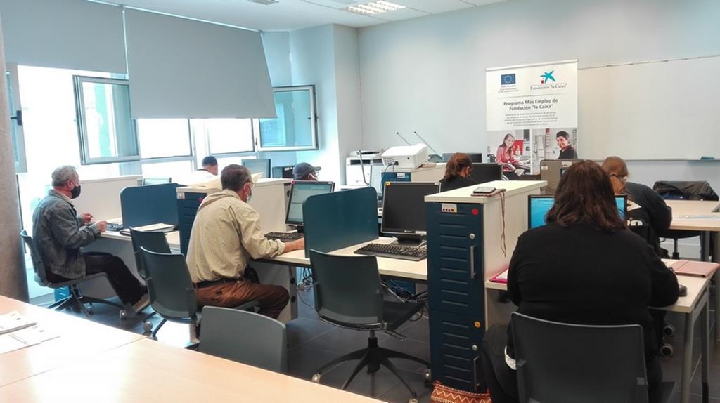 Remata curso de informática aplicada a control de almacén que COGAMI impartiu en Cangas